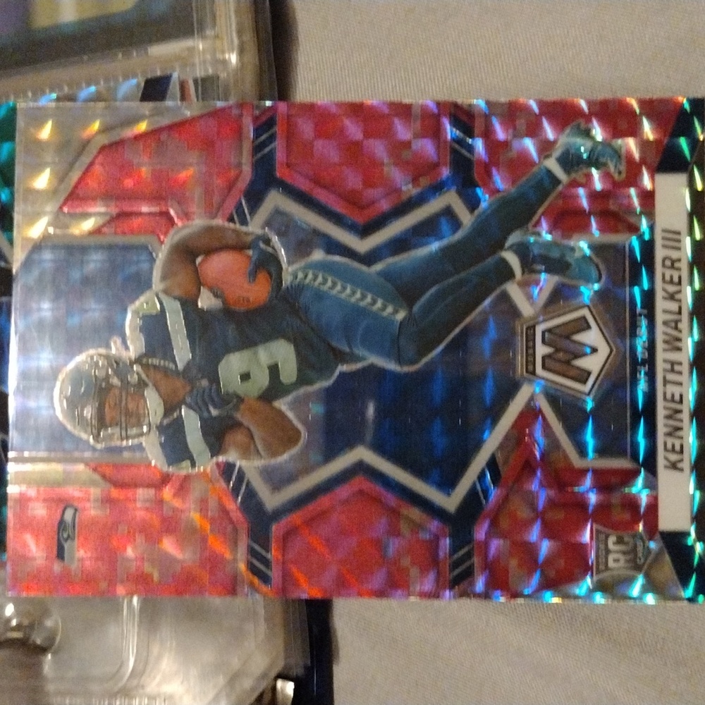 Kenneth Walker III ROOKIE CAMO PINK PRIZM 2022 panini mosaic mosaic